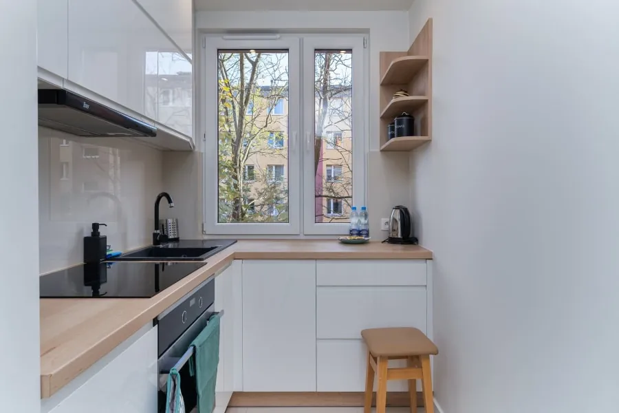 Affordable flat-pack kitchen units in a Bath property