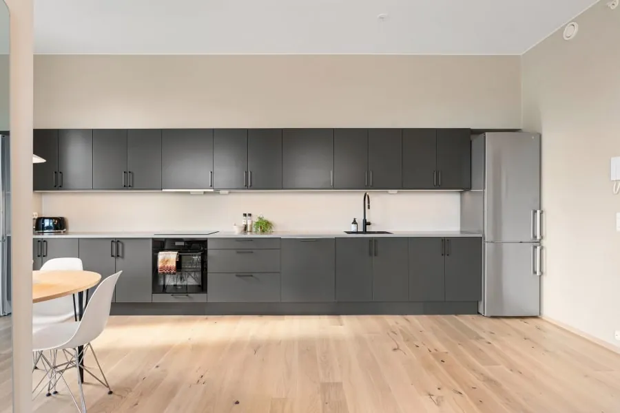Level, finished kitchen floor in a Bath home