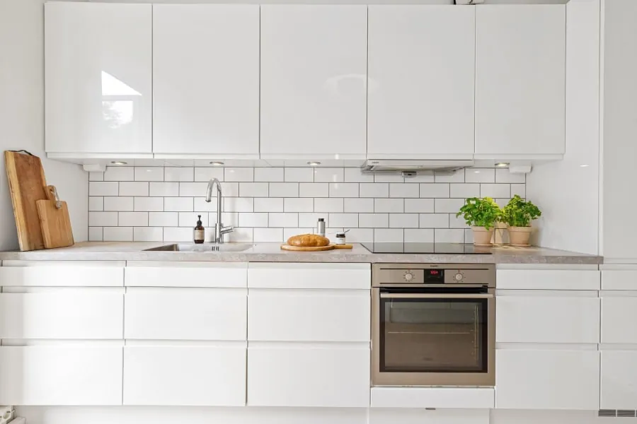 Metro tile splashback in a period Bath kitchen