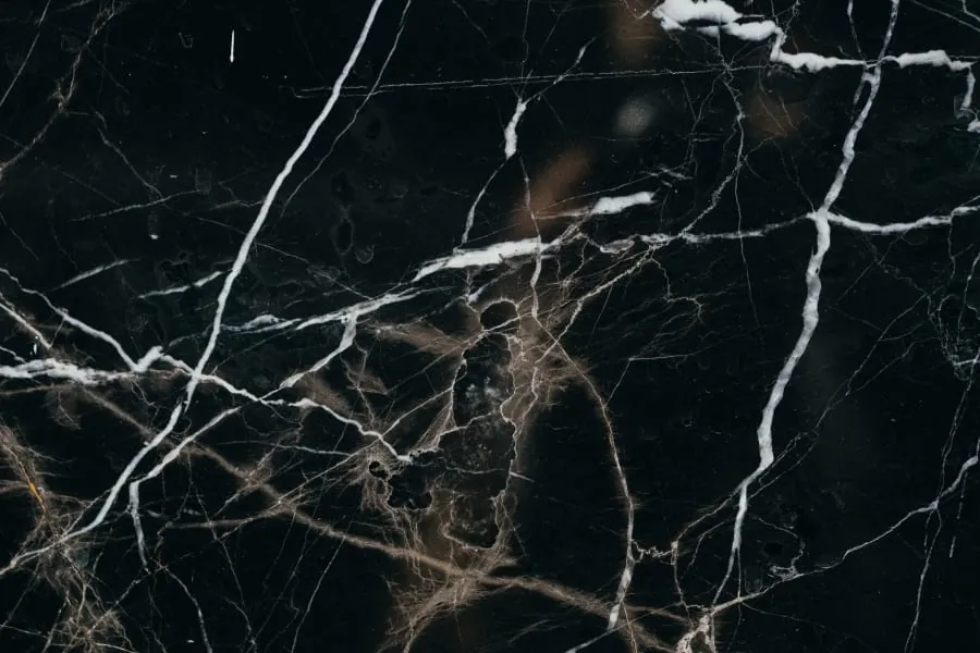 Veined stone worktop trend in a Bath kitchen