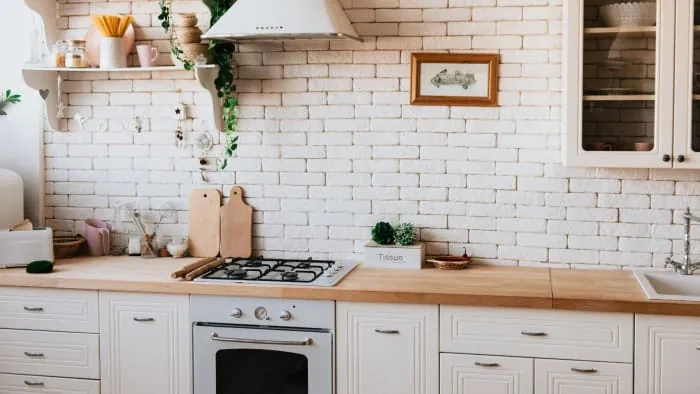 Oven and hob installation in a Bath kitchen
